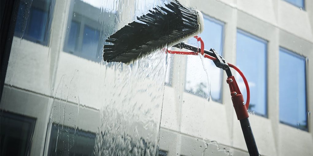 Pure water pole system in use